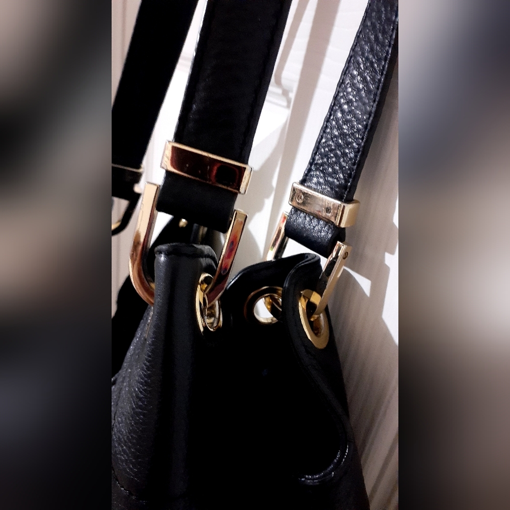 Michael Kors Black Leather Shoulder Bag - Picture 5 of 17
